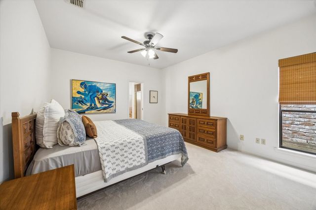 9612 Bayou Brook Street, Houston, TX 77063