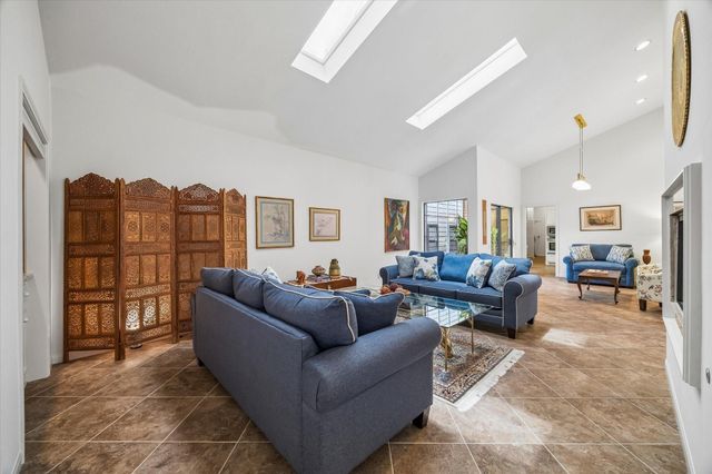 9612 Bayou Brook Street, Houston, TX 77063