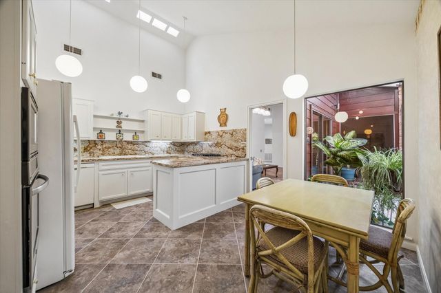 9612 Bayou Brook Street, Houston, TX 77063