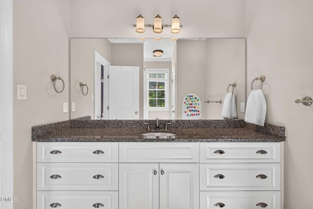 235 Franconia Way, Apex, NC 27502