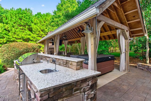 235 Franconia Way, Apex, NC 27502
