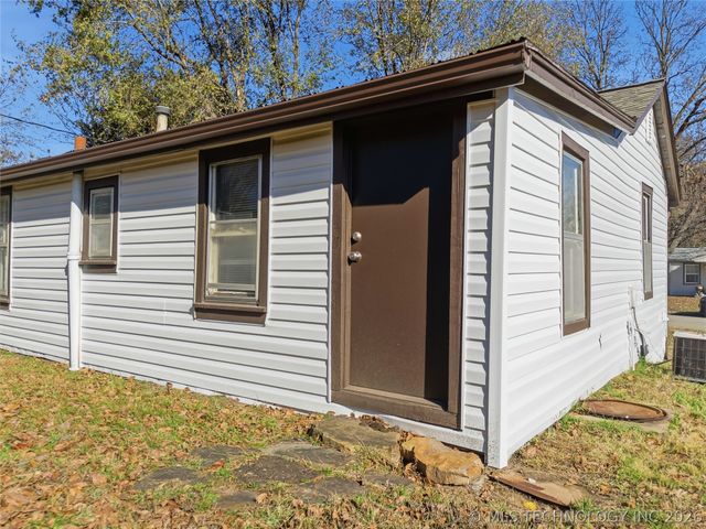 610 N Grant Avenue, Sand Springs, OK 74063