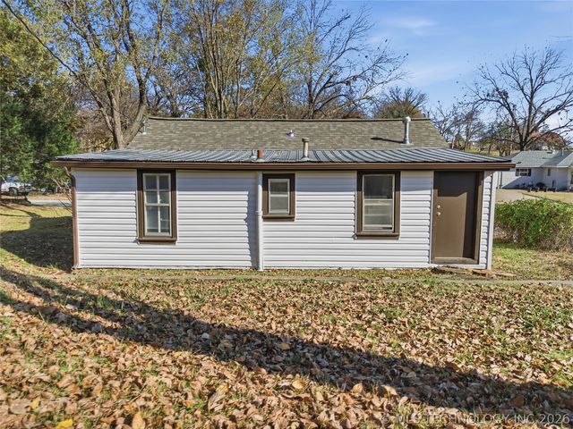 610 N Grant Avenue, Sand Springs, OK 74063