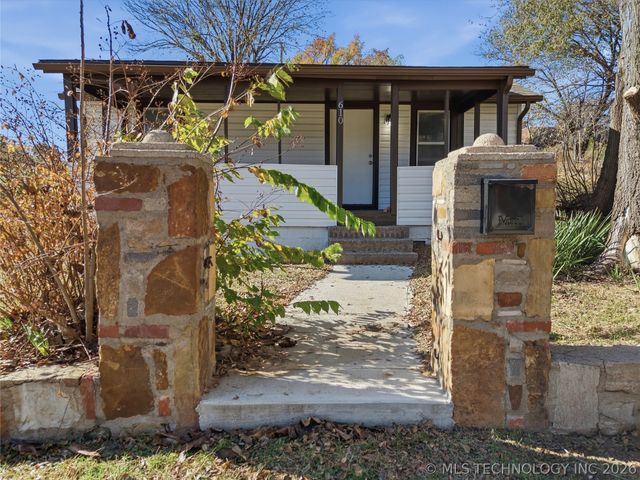 610 N Grant Avenue, Sand Springs, OK 74063