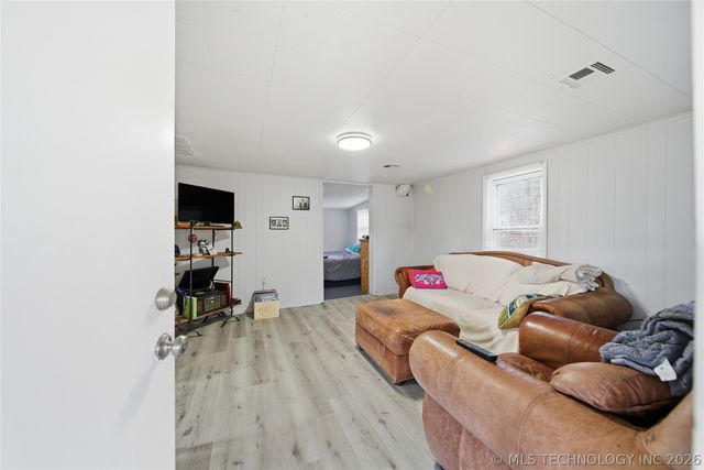 610 N Grant Avenue, Sand Springs, OK 74063