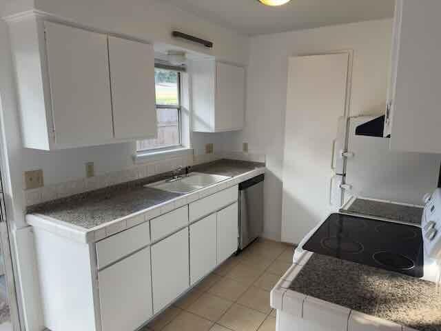 3409 DOLPHIN DR A, Austin, TX 78704