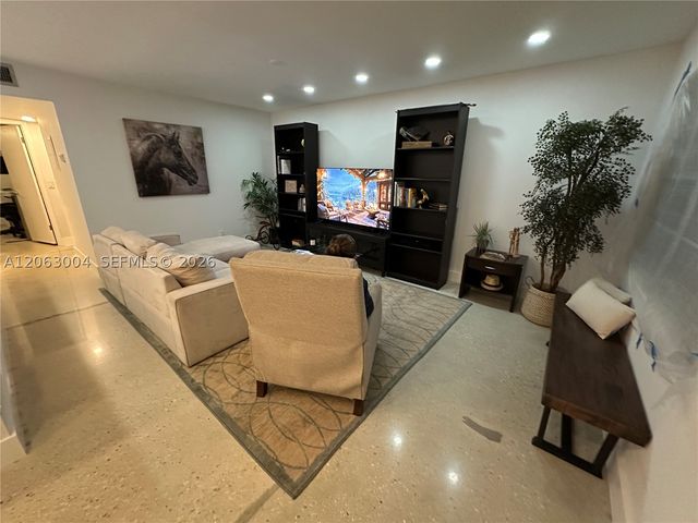 222 N Oakridge N 222, Deerfield Beach, FL 33442