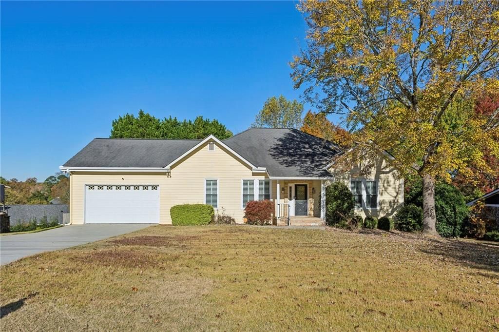 2822 Christopher Court, Dunwoody, GA 30360