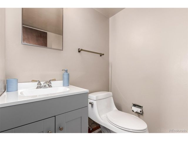 3960 S Argonne Way, Aurora, CO 80013