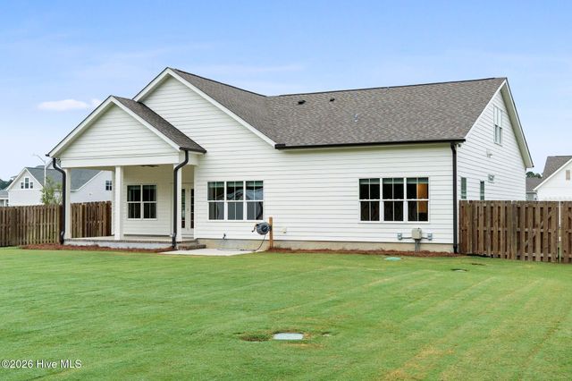 6880 Campbells Ridge Drive SE, Leland, NC 28451