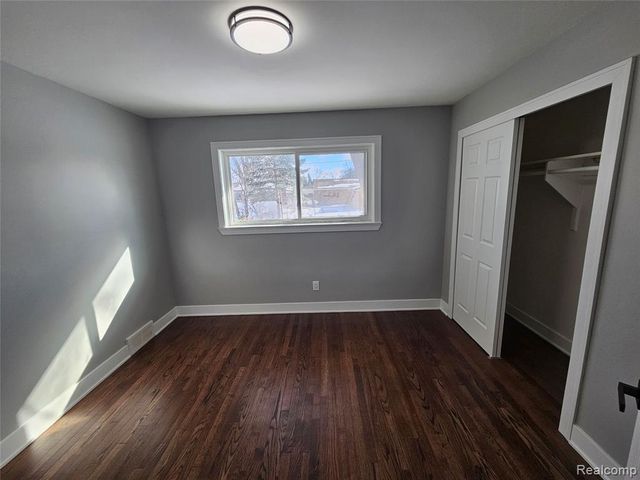 26112 Cunningham Drive, Warren, MI 48091