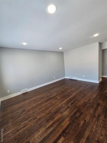 26112 Cunningham Drive, Warren, MI 48091