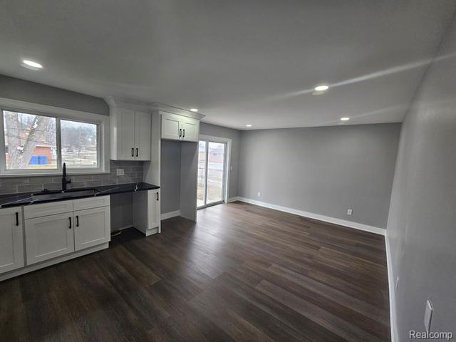 26112 Cunningham Drive, Warren, MI 48091