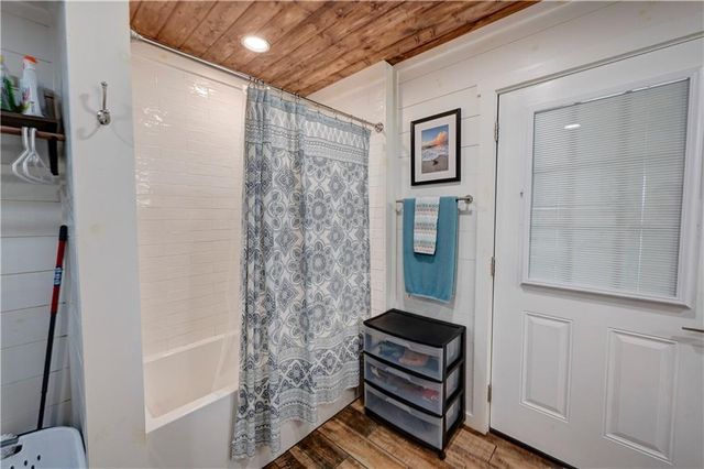 2453 Boone Ford SE Road, Calhoun, GA 30701