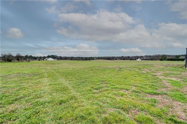 2453 Boone Ford SE Road, Calhoun, GA 30701