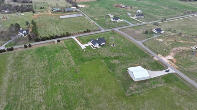 2453 Boone Ford SE Road, Calhoun, GA 30701