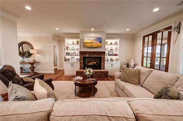 2453 Boone Ford SE Road, Calhoun, GA 30701