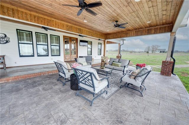 2453 Boone Ford SE Road, Calhoun, GA 30701