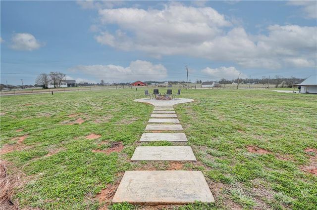 2453 Boone Ford SE Road, Calhoun, GA 30701