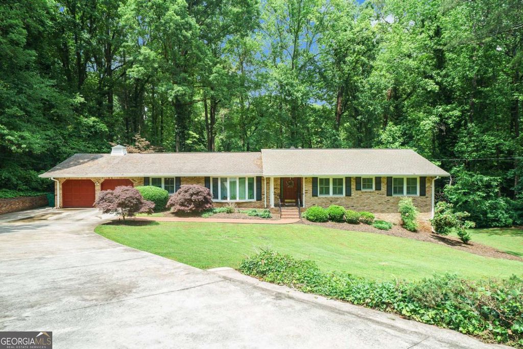 5170 Oxbow Road, Stone Mountain, GA 30087