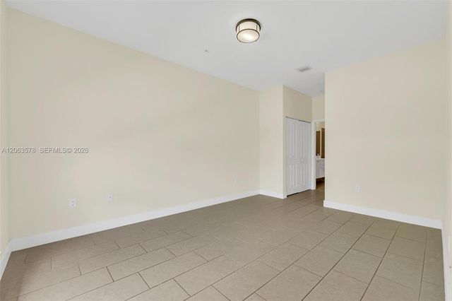 8167 NW 41st Street E-110, Doral, FL 33166