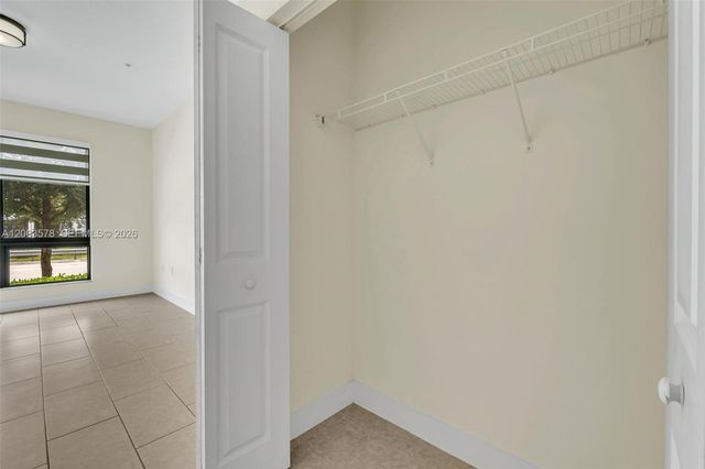 8167 NW 41st Street E-110, Doral, FL 33166