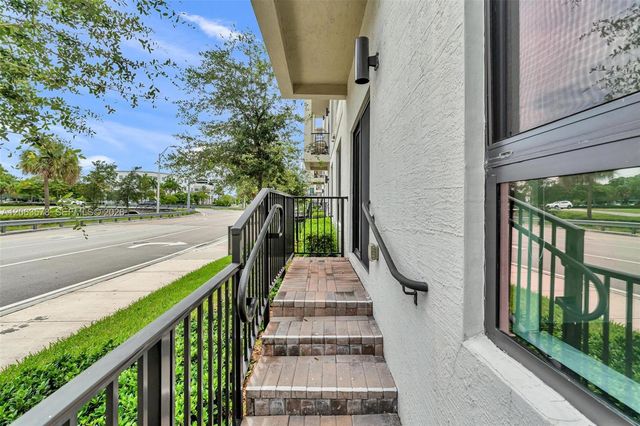 8167 NW 41st Street E-110, Doral, FL 33166