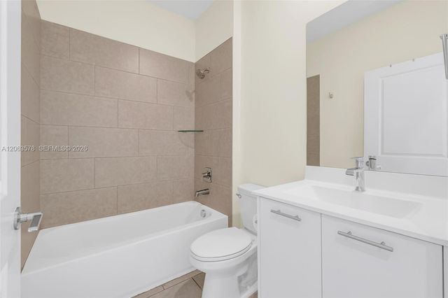 8167 NW 41st Street E-110, Doral, FL 33166