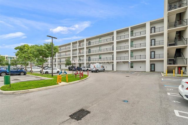 8167 NW 41st Street E-110, Doral, FL 33166