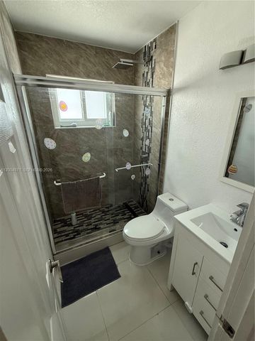 4242 SW 98th Ave 4242, Miami, FL 33165