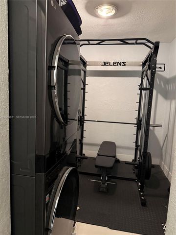 4242 SW 98th Ave 4242, Miami, FL 33165