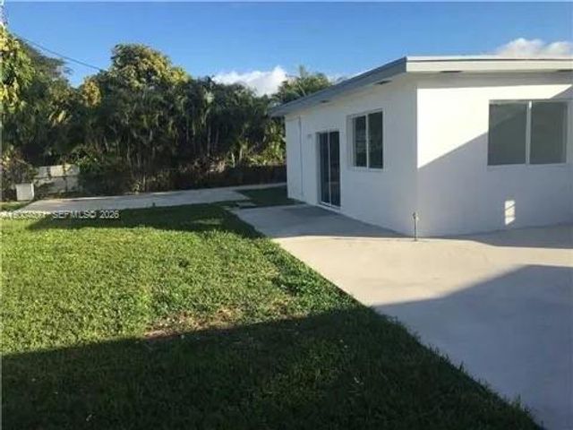 4242 SW 98th Ave 4242, Miami, FL 33165