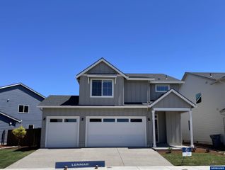 1429 Logan Pkw SE, Albany, OR 97322
