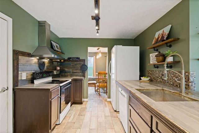 1115 Patton Way, Mcdonough, GA 30252