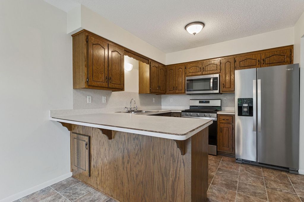 866 94th Avenue NE, Blaine, MN 55434 — photo 5