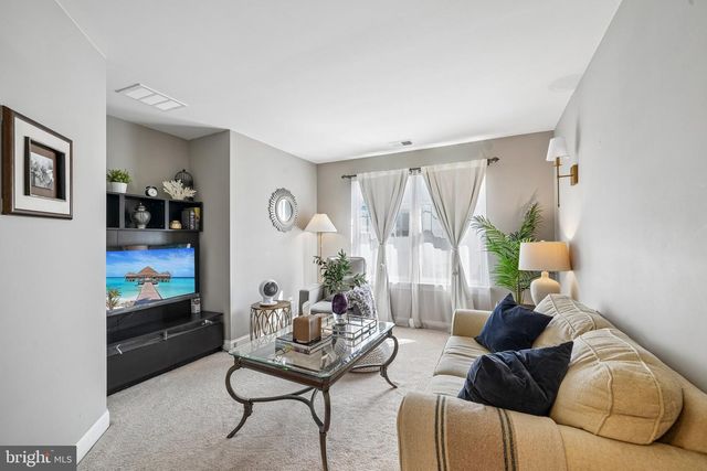 21 BUOY DR, Mount Laurel, NJ 08054