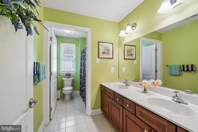 21 BUOY DR, Mount Laurel, NJ 08054
