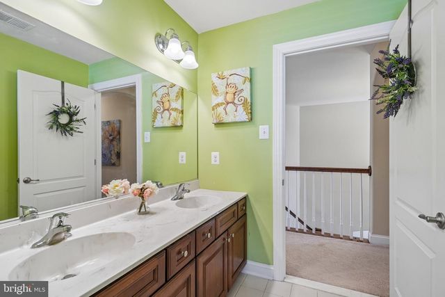 21 BUOY DR, Mount Laurel, NJ 08054