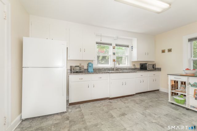 59 Maple Street, Branford, CT 06405