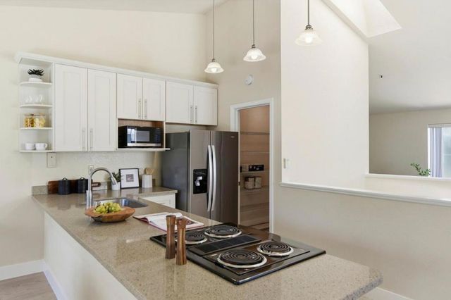 929 E El Camino Real 424F, Sunnyvale, CA 94087