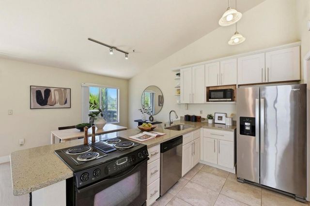 929 E El Camino Real 424F, Sunnyvale, CA 94087