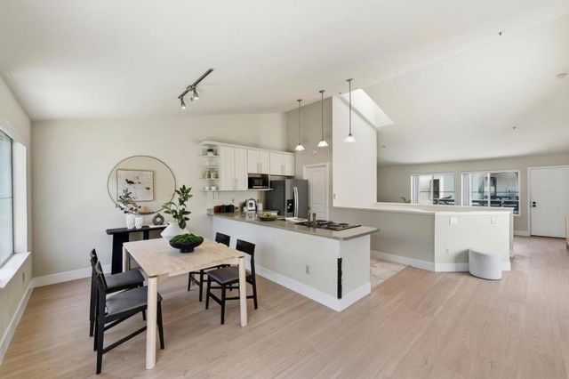 929 E El Camino Real 424F, Sunnyvale, CA 94087