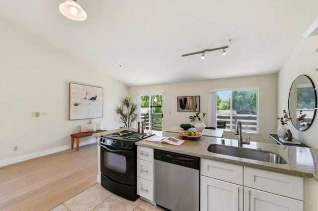929 E El Camino Real 424F, Sunnyvale, CA 94087