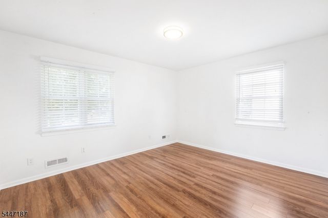 9 Riviera Dr, Somerville Boro, NJ 08876