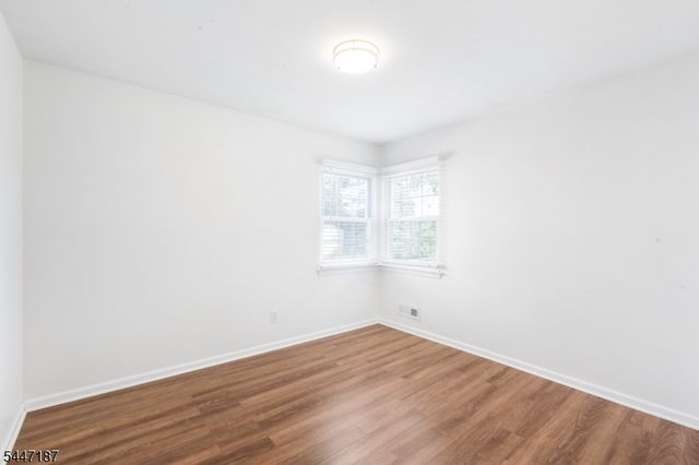 9 Riviera Dr, Somerville Boro, NJ 08876