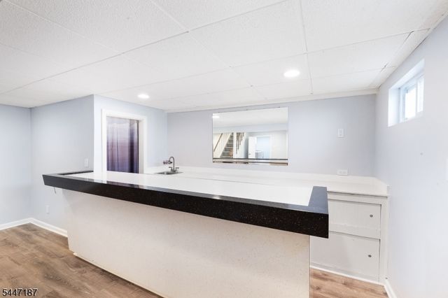 9 Riviera Dr, Somerville Boro, NJ 08876