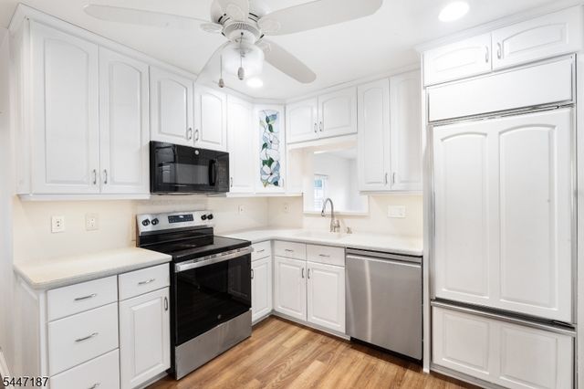 9 Riviera Dr, Somerville Boro, NJ 08876