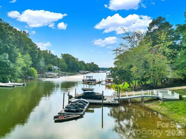 388 Ponderosa Circle, Mooresville, NC 28117