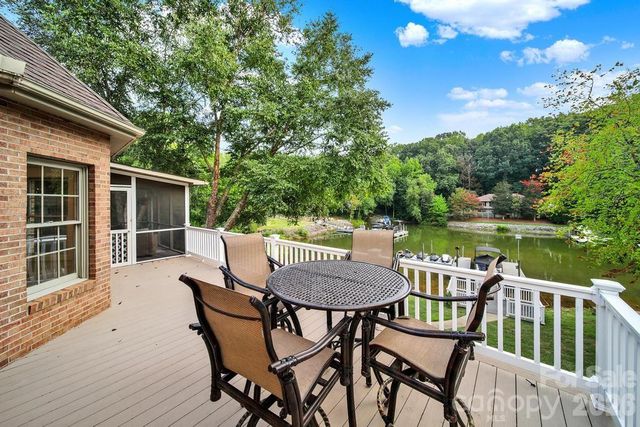 388 Ponderosa Circle, Mooresville, NC 28117