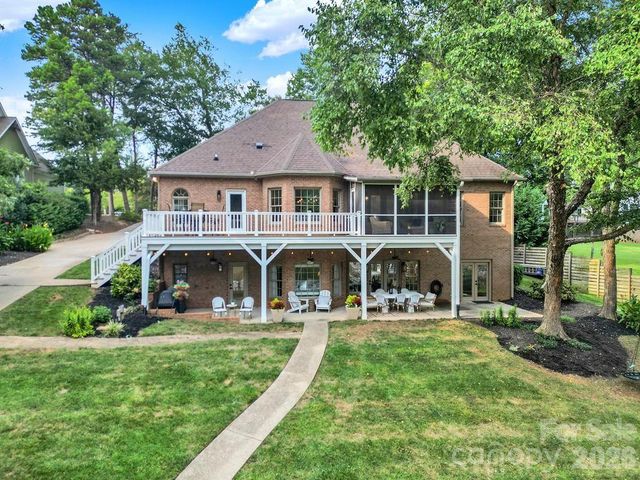 388 Ponderosa Circle, Mooresville, NC 28117